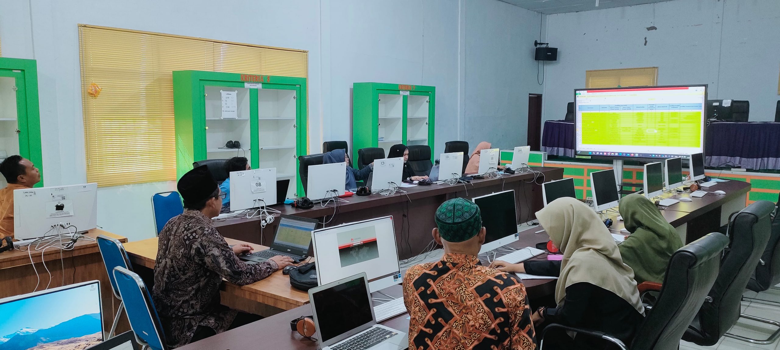 LPM UIN Syahada Padangsidimpuan Adakan Review Borang ISK